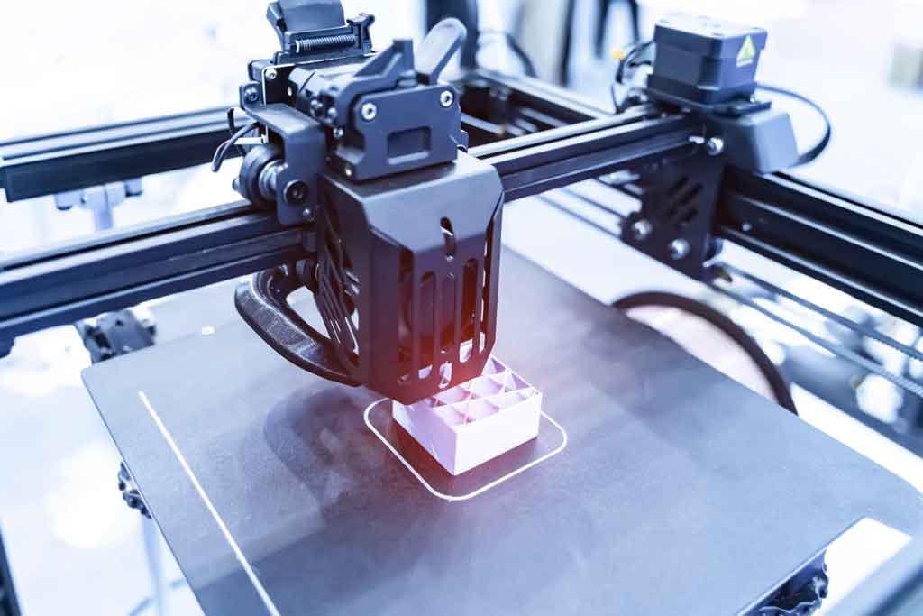 Traditional Manfacturing Additive Manufacturing vs. Traditional Manufacturing: Why the Future i ...